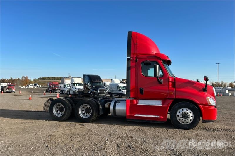 Freightliner Cascadia 125 Седельные тягачи