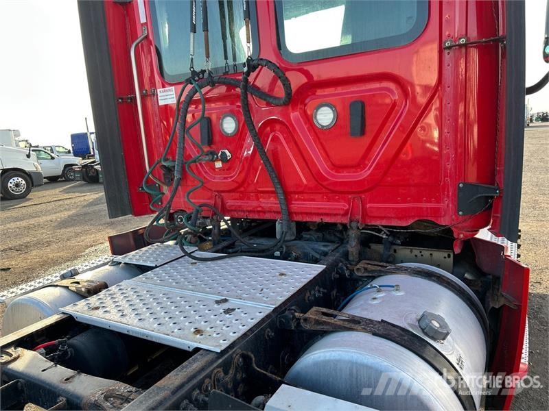 Freightliner Cascadia 125 Седельные тягачи