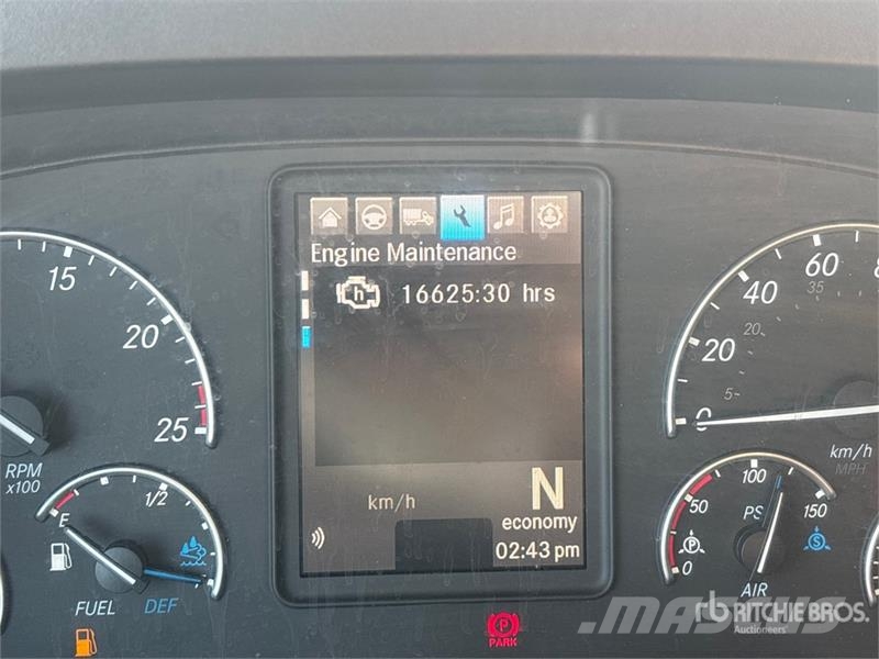 Freightliner Cascadia 126 Vetopöytäautot