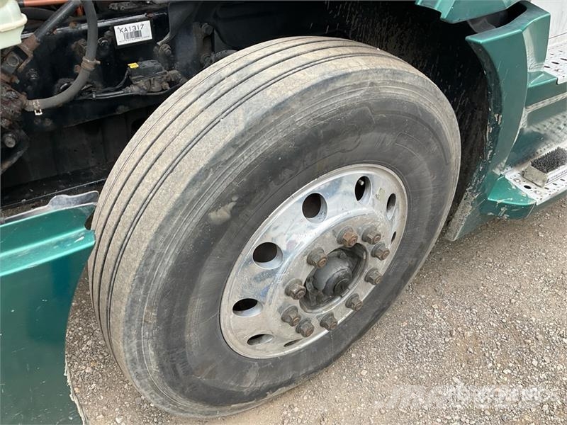 Freightliner Cascadia 126 6x4 T/A Sleeper Truck Tractor Motrici e Trattori Stradali
