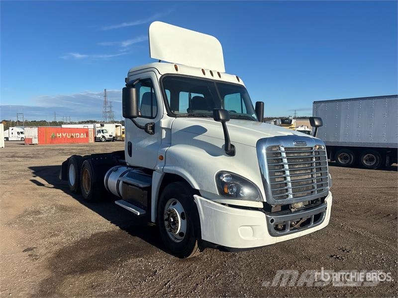 Freightliner Cascadia 125 Тягачі