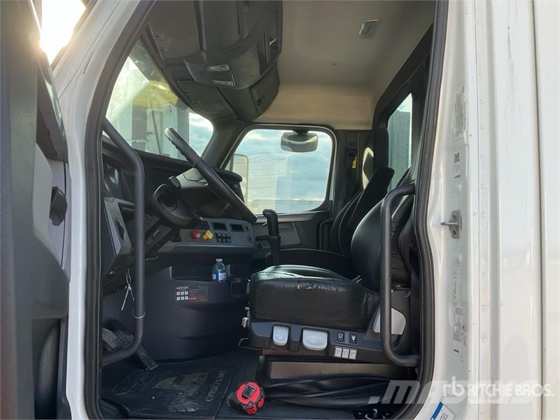 Freightliner Cascadia 126 وحدات الجر
