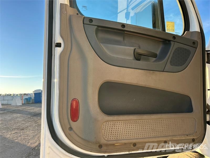 Freightliner Cascadia 113 Vlačilci