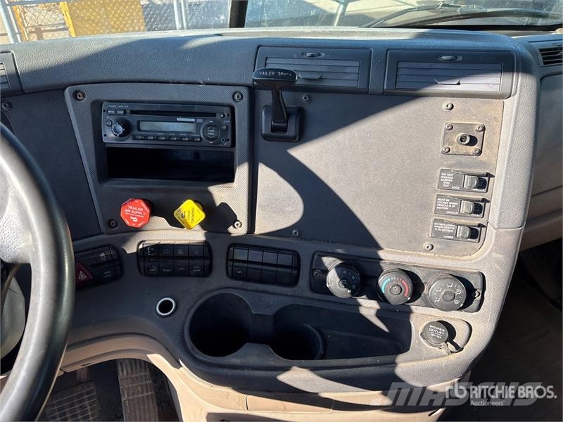 Freightliner Cascadia 125 وحدات الجر