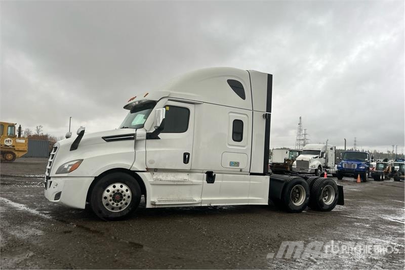 Freightliner Cascadia 126 Truck Tractor Units