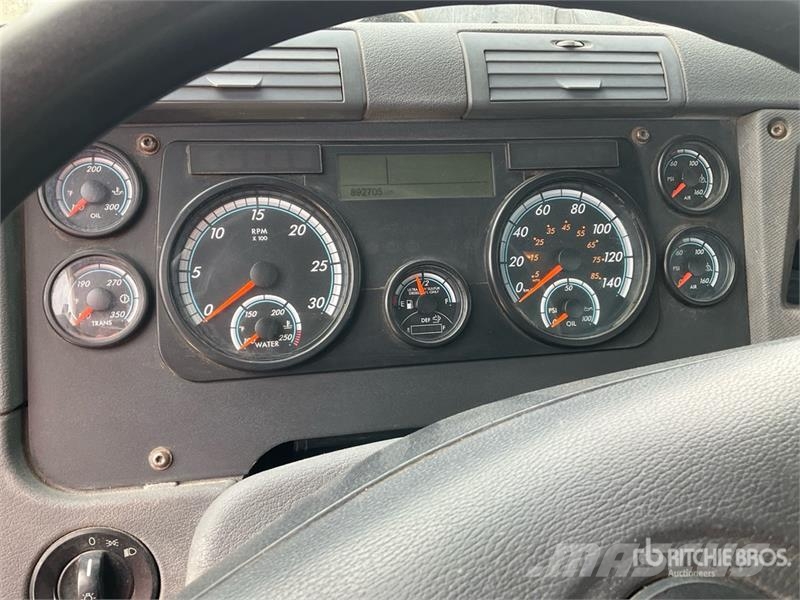 Freightliner Cascadia 113 Седельные тягачи