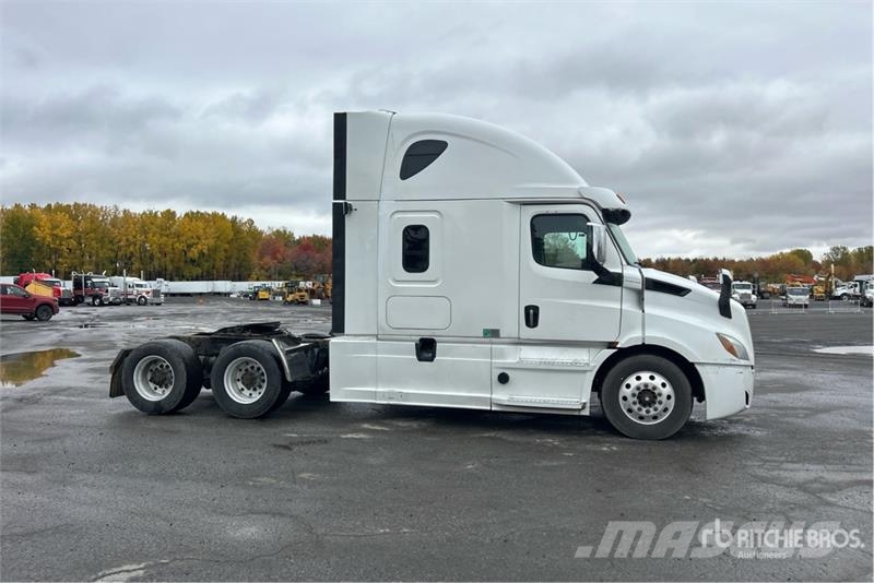 Freightliner Cascadia 116 Trekkers