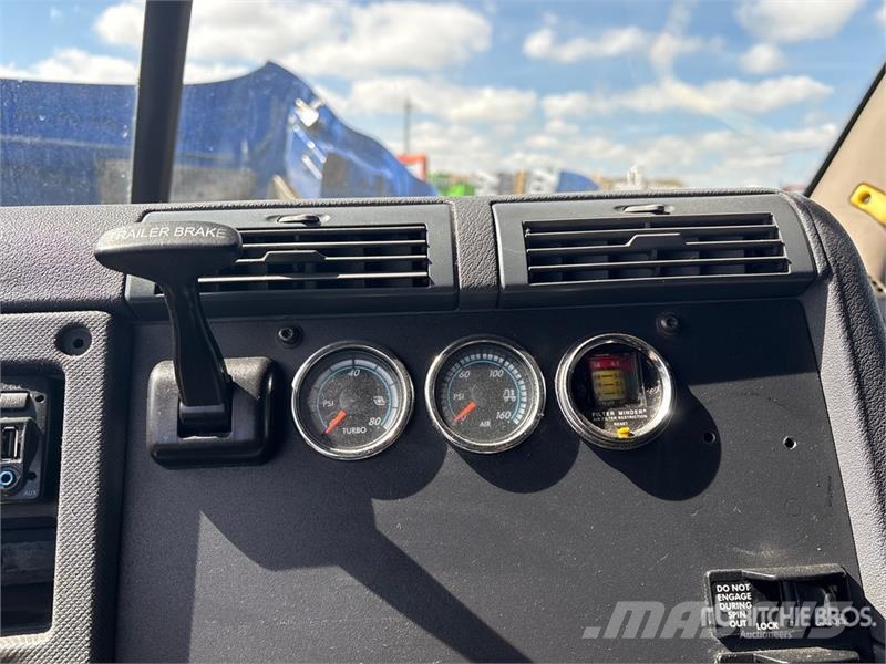 Freightliner Cascadia 125 6x4 Evolution T/A Sleeper Truck Tract Motrici e Trattori Stradali