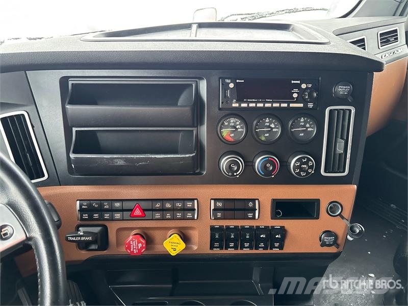 Freightliner Cascadia 126 Sattelzugmaschinen