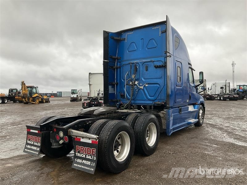 Freightliner Cascadia 126 Truck Tractor Units