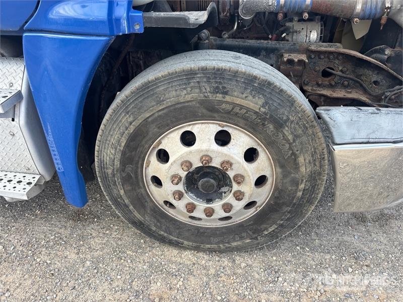 Freightliner Cascadia 125 Vetopöytäautot