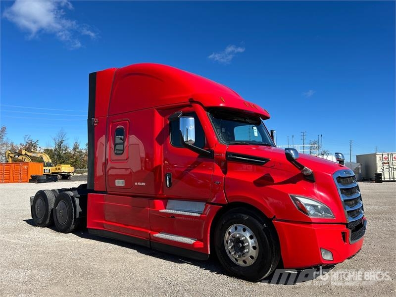 Freightliner Cascadia 126 وحدات الجر