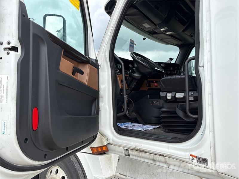Freightliner Cascadia 126 Prime Movers