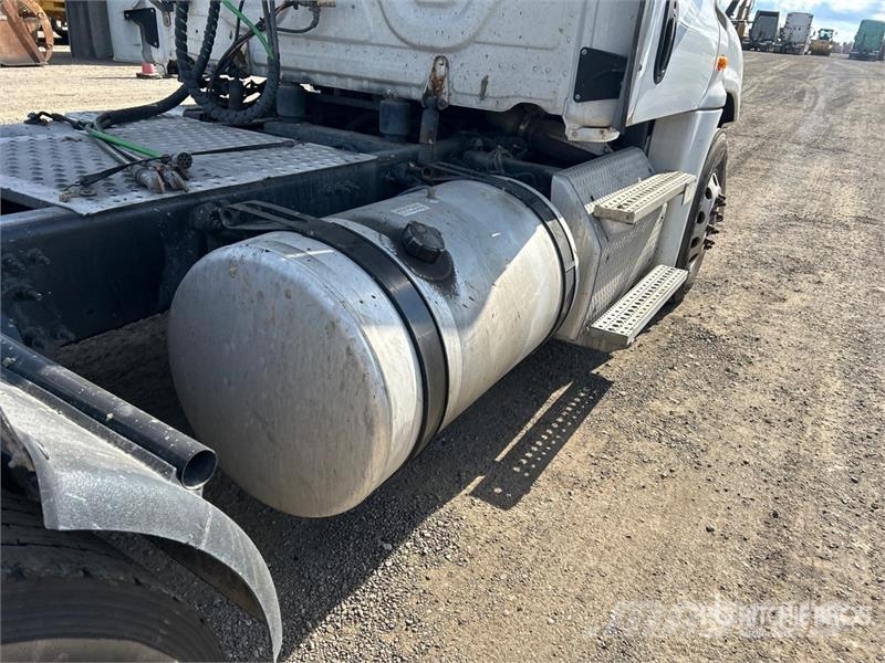 Freightliner Cascadia 125 وحدات الجر