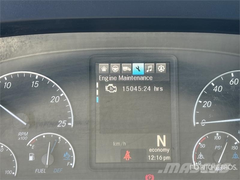 Freightliner Cascadia 126 Tractor Units