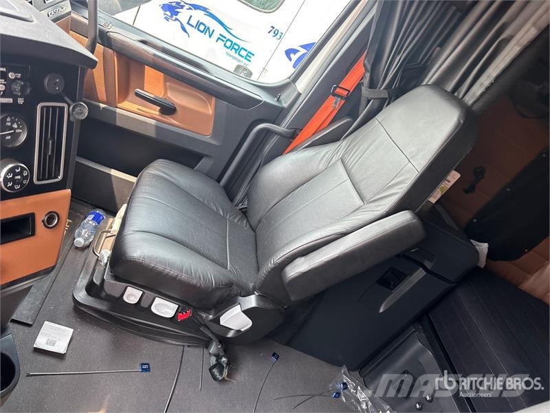 Freightliner Cascadia 126 Naudoti vilkikai