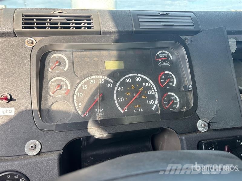 Freightliner Cascadia 125 Vetopöytäautot
