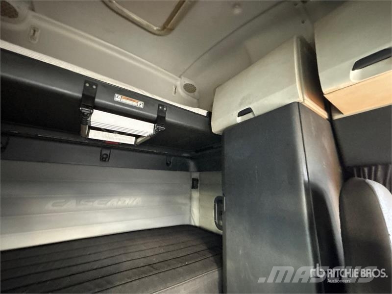 Freightliner Cascadia 126 Truck Tractor Units