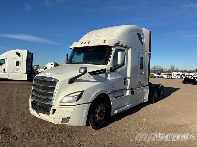 Freightliner Cascadia 126 6x4 T/A Sleeper Truck Tractor Влекачи