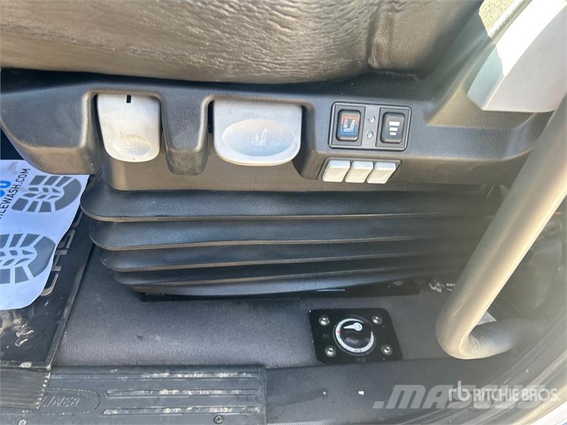 Freightliner Cascadia 126 Trekkers