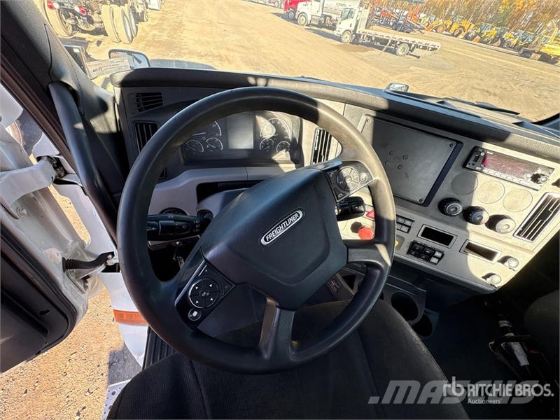 Freightliner Cascadia 126 Sattelzugmaschinen
