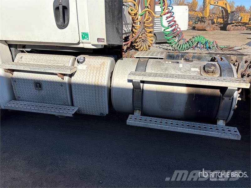 Freightliner Cascadia 125 وحدات الجر