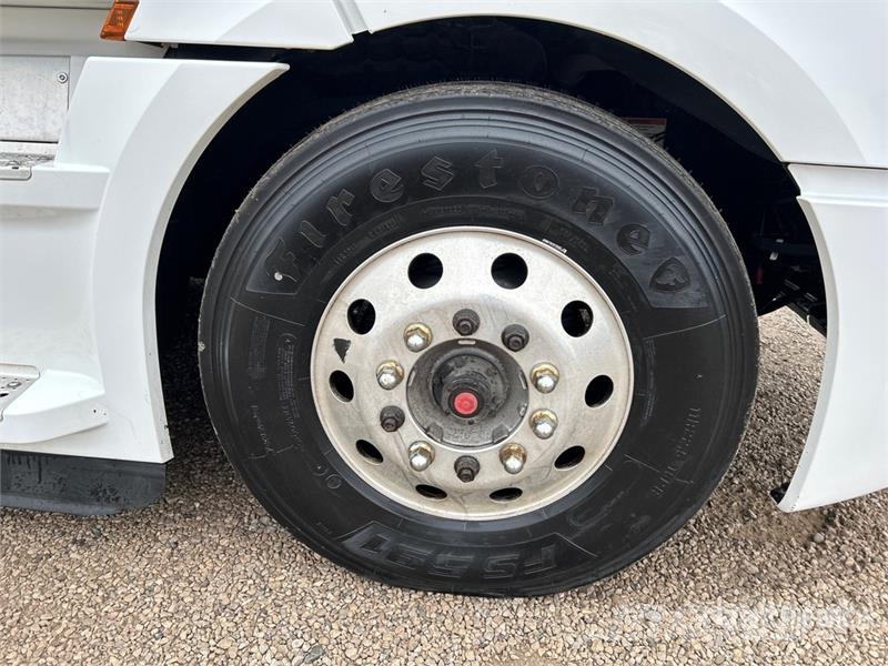Freightliner Cascadia 126 وحدات الجر