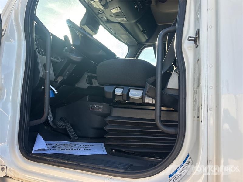 Freightliner Cascadia 126 Vetopöytäautot