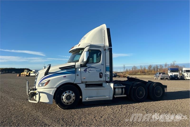 Freightliner Cascadia 126 وحدات الجر
