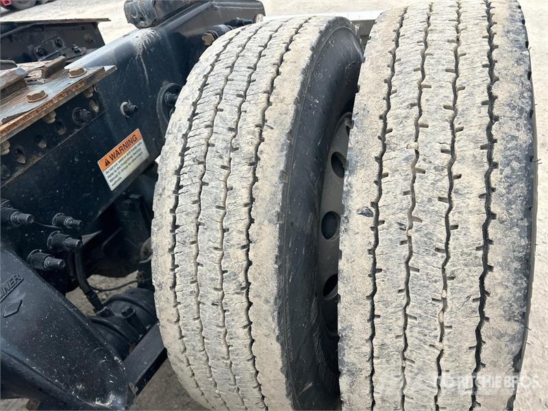 Freightliner Cascadia 126 وحدات الجر