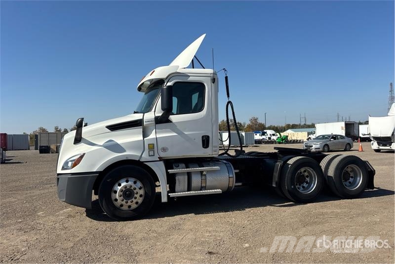 Freightliner Cascadia 126 Nyergesvontatók