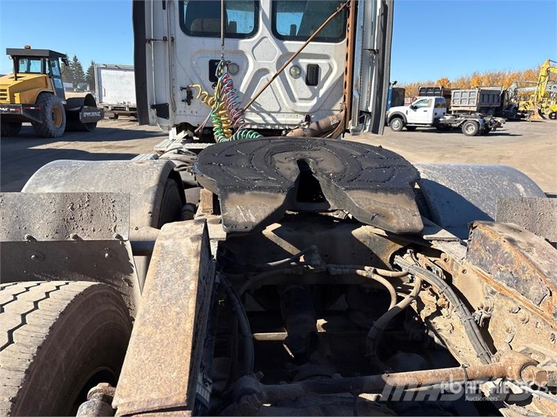 Freightliner Cascadia 125 وحدات الجر