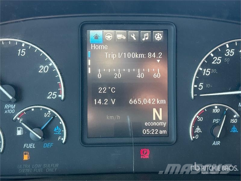 Freightliner Cascadia 126 6x4 T/A Sleeper Truck Tractor Седельные тягачи