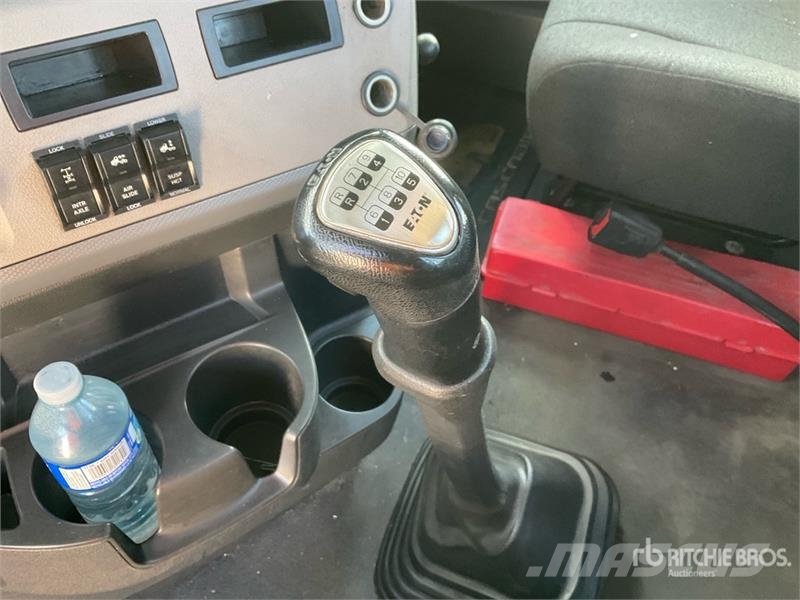 Freightliner Cascadia 126 وحدات الجر