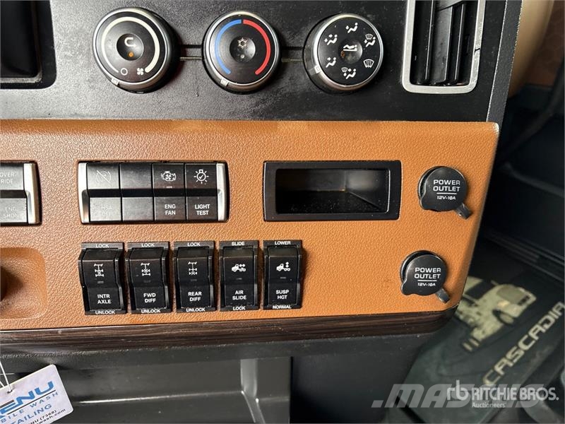 Freightliner Cascadia 126 Prime Movers