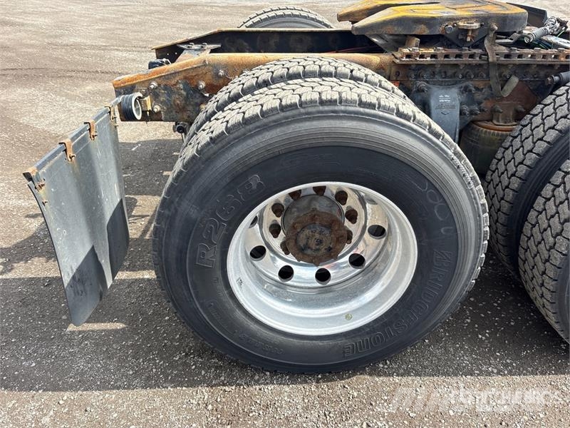 Freightliner Cascadia 126 Vetopöytäautot