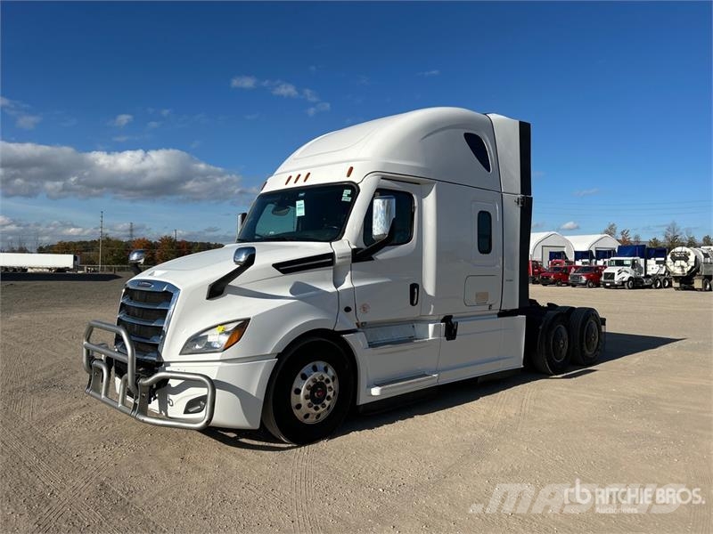Freightliner Cascadia 126 وحدات الجر