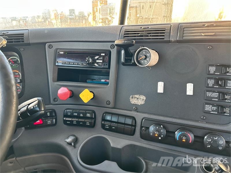 Freightliner Cascadia 113 Vlačilci