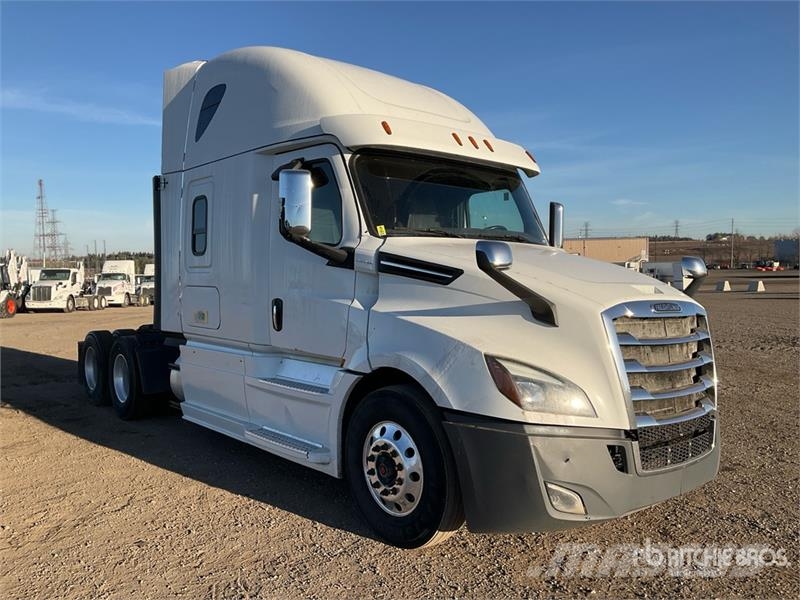 Freightliner Cascadia 126 6x4 T/A Sleeper Truck Tractor Motrici e Trattori Stradali