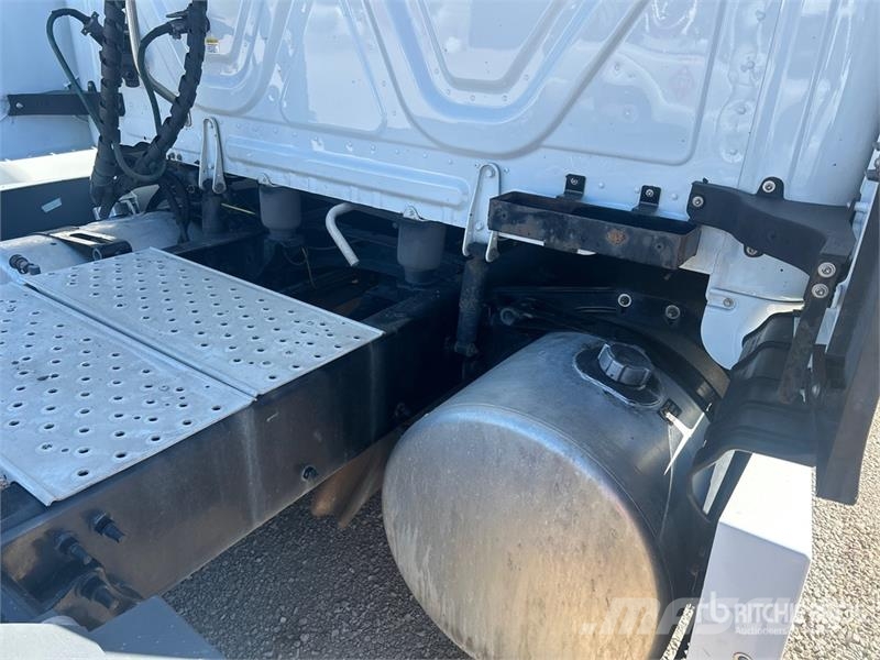 Freightliner Cascadia 126 Trekkers