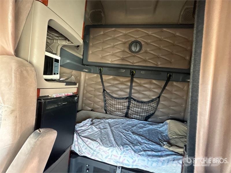 Freightliner Cascadia 125 6x4 T/A Sleeper Truck Tractor Tracteur routier