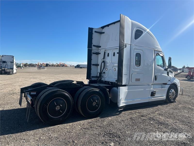 Freightliner Cascadia 126 Trekkers