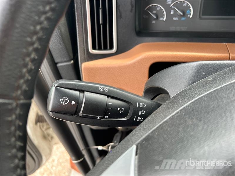 Freightliner Cascadia 126 Naudoti vilkikai