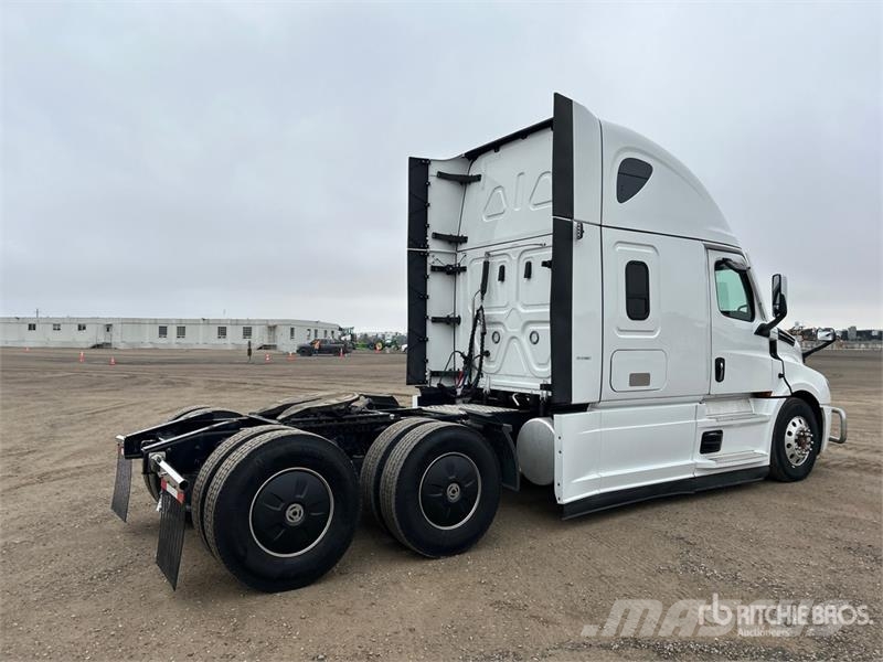 Freightliner Cascadia 126 وحدات الجر