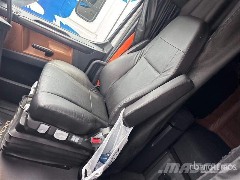 Freightliner Cascadia 126 Naudoti vilkikai