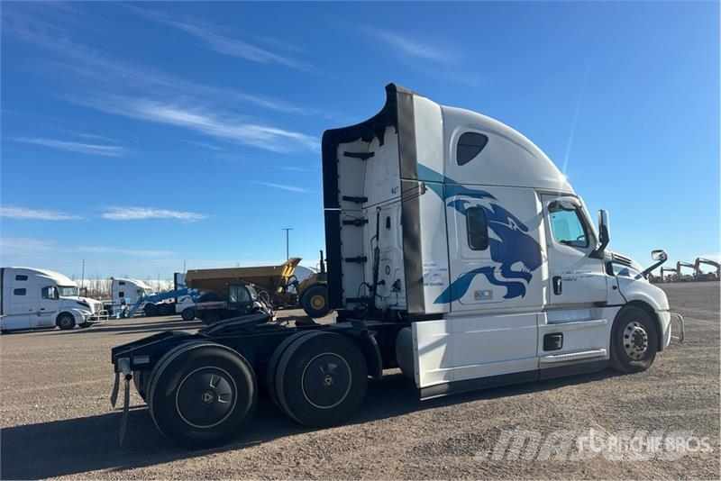 Freightliner Cascadia 126 وحدات الجر