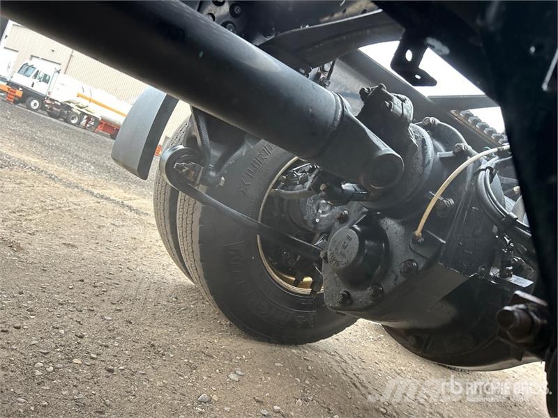 Freightliner Cascadia 126 وحدات الجر