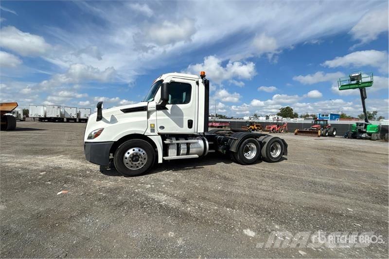 Freightliner Cascadia 126 Vilcēji