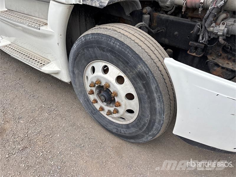 Freightliner Cascadia 125 6x4 T/A Sleeper Truck Tractor Prime Movers