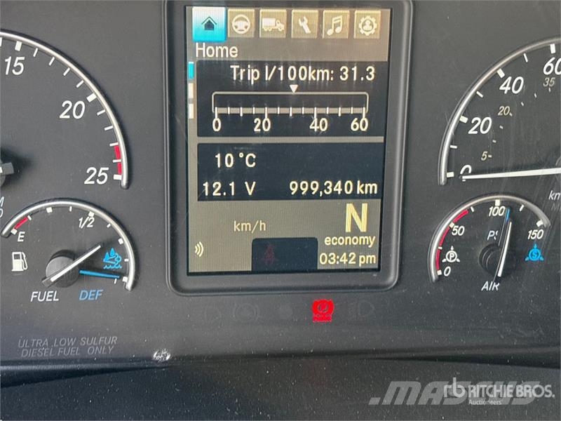 Freightliner Cascadia 126 Truck Tractor Units